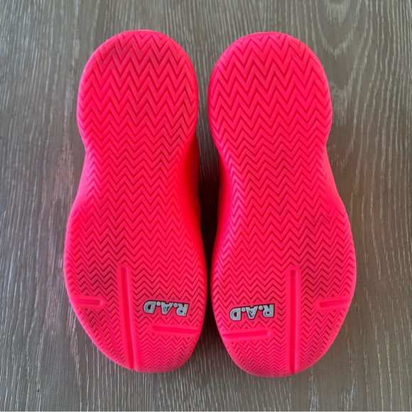 R.A.D. ONE V2 Highlighter Pink M 6 / W 7.5 - Picture 3 of 7